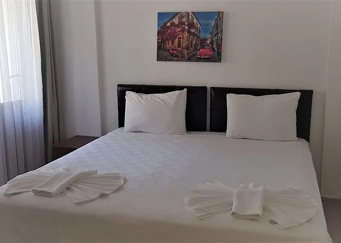 Santo فندق اكياكا